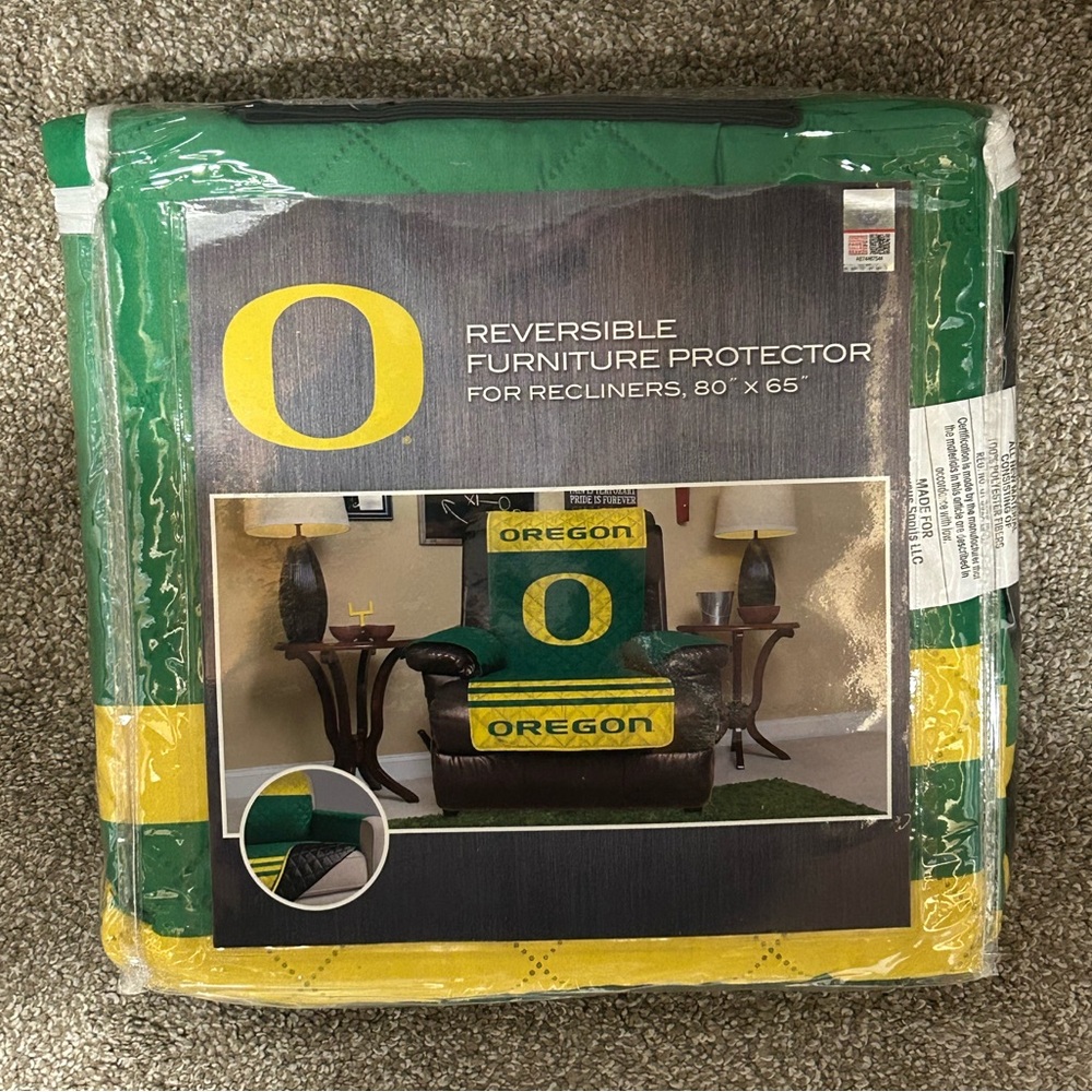 Oregon Ducks Pegasus Sports Reversible Recliner Protector